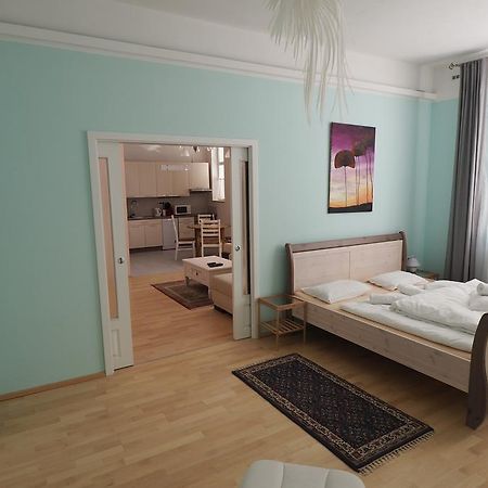 Art Nouveau Apartment Praha Bagian luar foto
